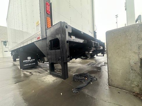 New 2025 Chevrolet Low Cab Forward image 15