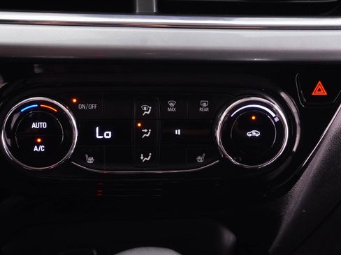 Used 2024 Chevrolet Trax LT w/ Driver Confidence Package FWD image 24