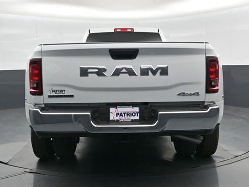 New 2026 RAM 3500 Big Horn AWD/4WD image 5