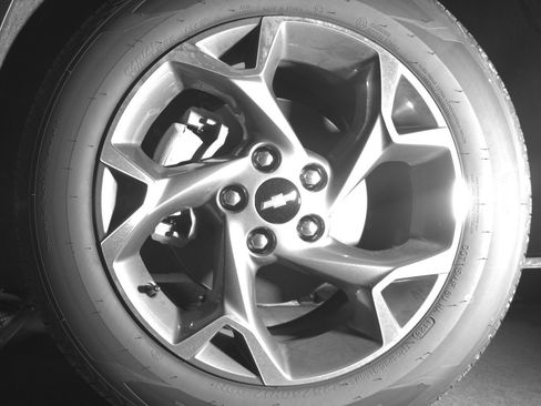 Used 2025 Chevrolet Trax LT FWD image 12