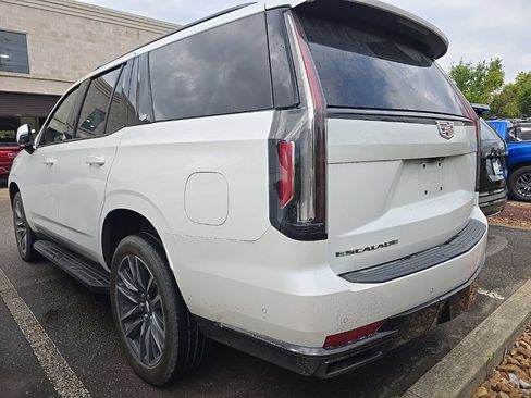 Used 2024 Cadillac Escalade Sport AWD/4WD image 4