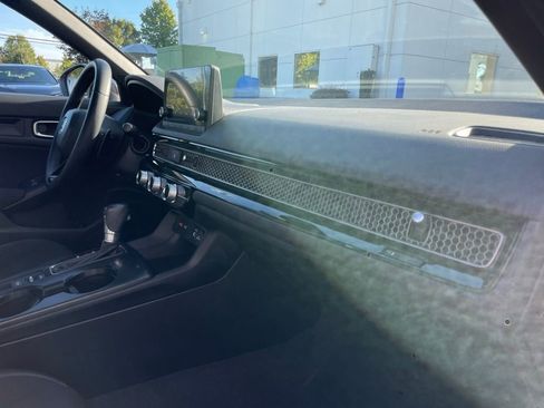 Certified 2022 Honda Civic Sport image 32