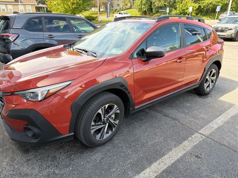 Used 2024 Subaru Crosstrek 2.0i Premium AWD/4WD image 2
