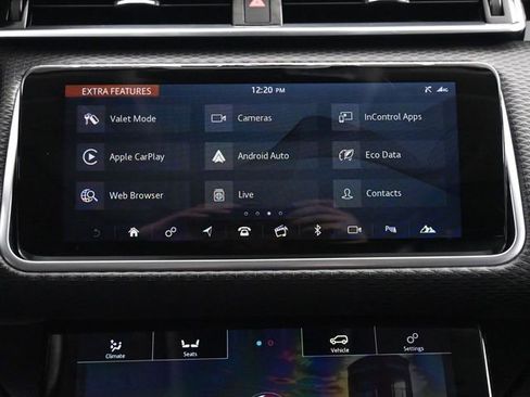 Used 2018 Land Rover Range Rover Velar S image 32