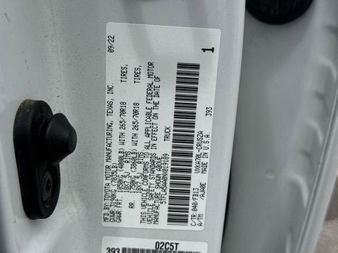 Used 2022 Toyota Tundra SR5 w/ SR5 Convenience Package RWD image 32