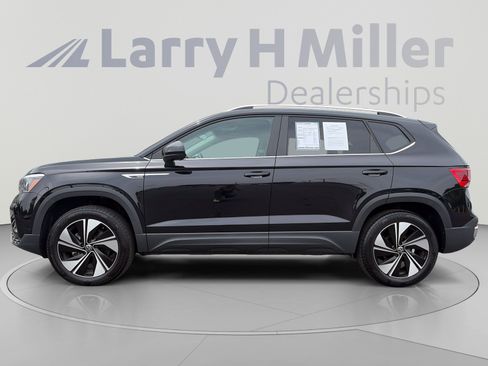Certified 2024 Volkswagen Taos SE AWD/4WD image 8