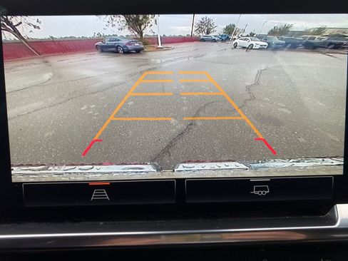 Used 2023 GMC Sierra 1500 Elevation image 12