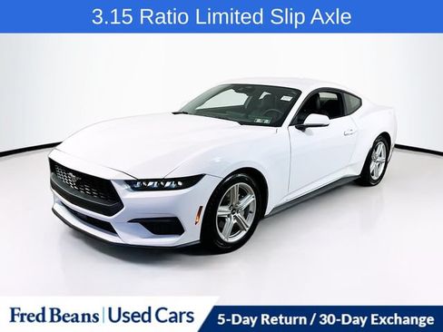 Used 2026 Ford Mustang Premium RWD image 3