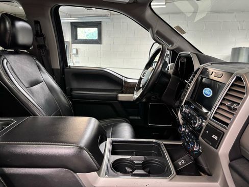 Used 2017 Ford F350 Lariat w/ Lariat Ultimate Package AWD/4WD image 19