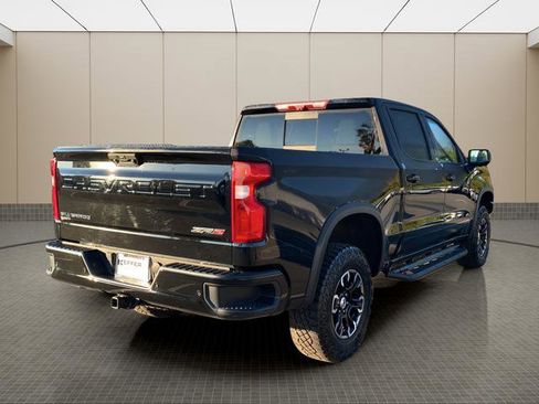 Used 2022 Chevrolet Silverado 1500 ZR2 w/ Technology Package image 5