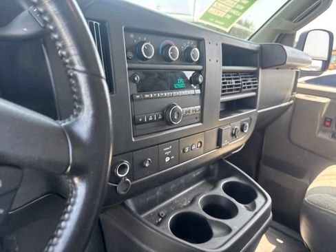 Used 2022 Chevrolet Express 2500 w/ Driver Convenience Package RWD image 10