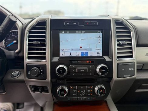 Used 2017 Ford F250 King Ranch w/ King Ranch Ultimate Package AWD/4WD image 12