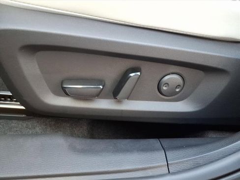 New 2025 Mitsubishi Outlander SE image 15