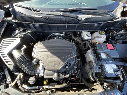 Used 2019 Cadillac XT5 FWD image 24