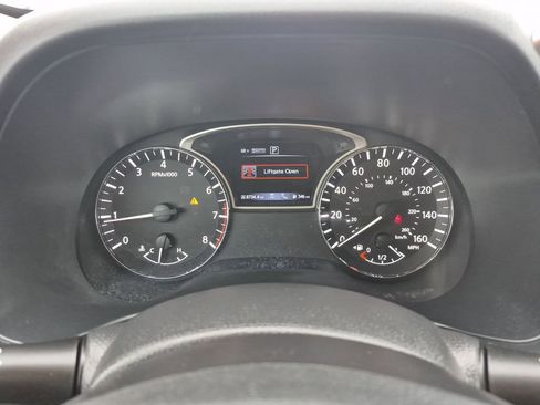 Used 2020 Nissan Pathfinder SV image 20