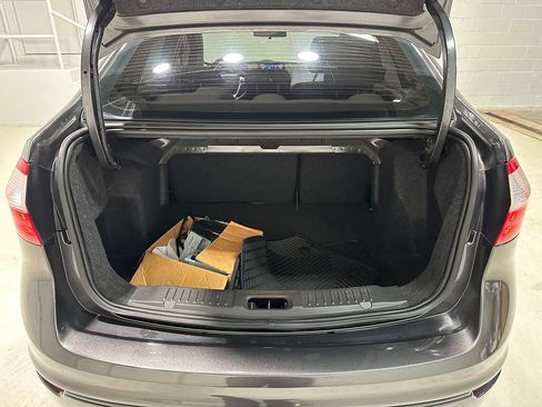 Used 2019 Ford Fiesta SE FWD image 8