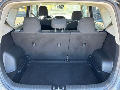 Used 2025 Kia Soul LX w/ LX Technology Package FWD image 28