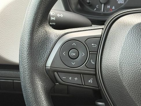 Certified 2025 Toyota Corolla LE FWD image 27