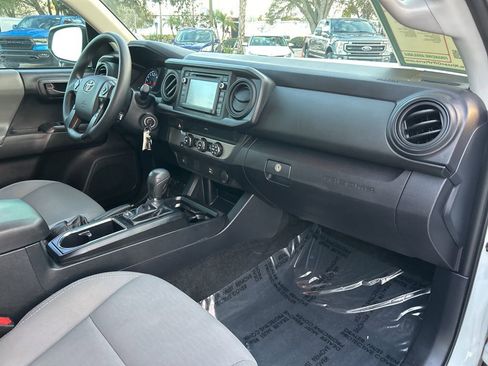 Used 2019 Toyota Tacoma SR w/ SR Convenience Package image 40