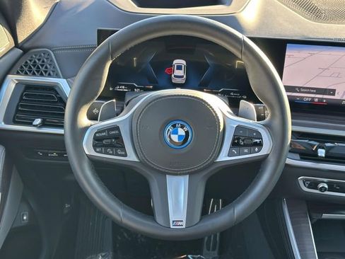 Certified 2026 BMW X5 xDrive50e w/ Executive Package image 22