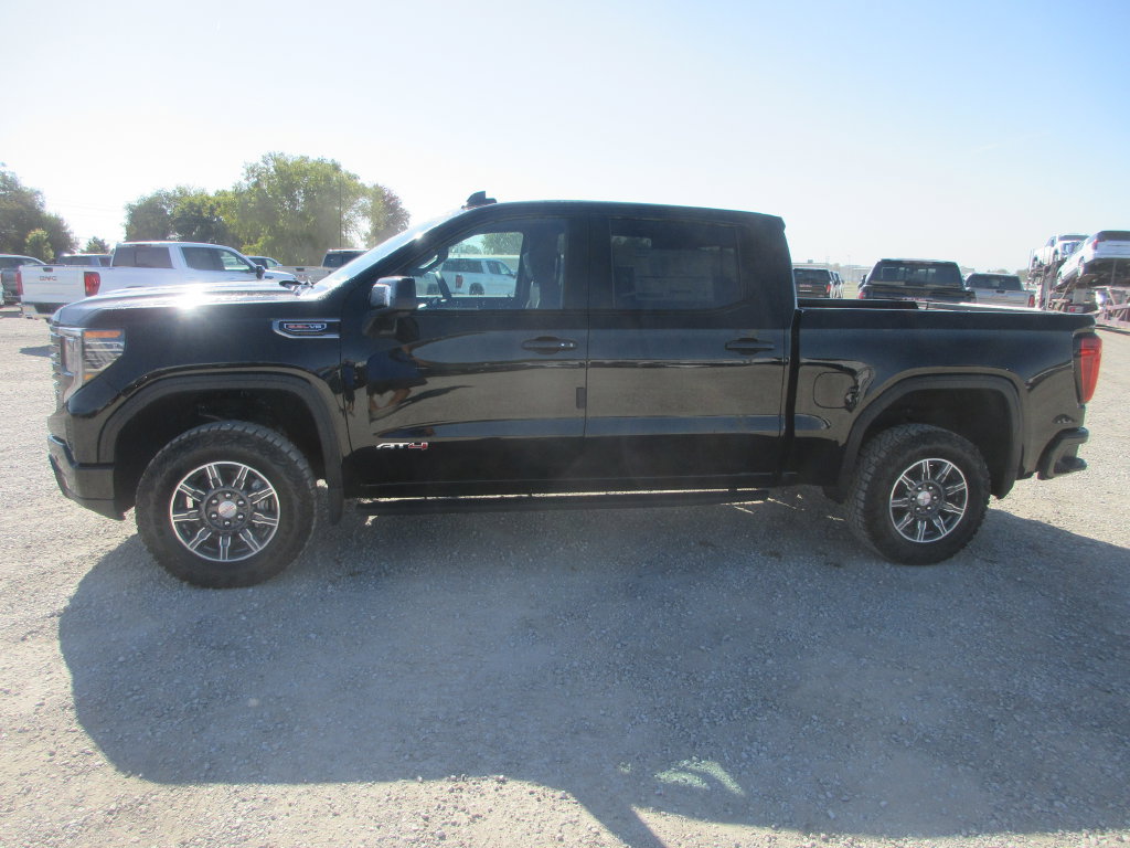 New 2026 GMC Sierra 1500 AT4 w/ AT4 Premium Package AWD/4WD image 11