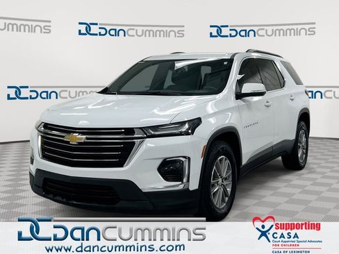 Used 2023 Chevrolet Traverse LT AWD/4WD image 1
