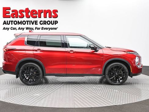 Used 2022 Mitsubishi Outlander SE FWD image 4