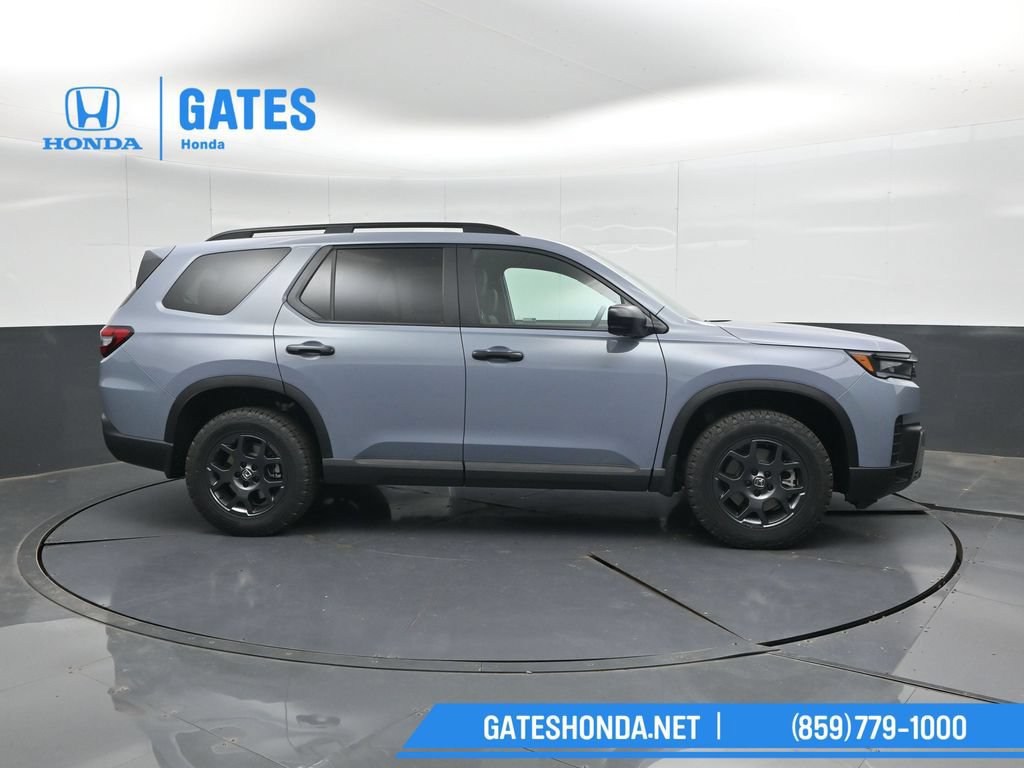 New 2026 Honda Pilot TrailSport image 3