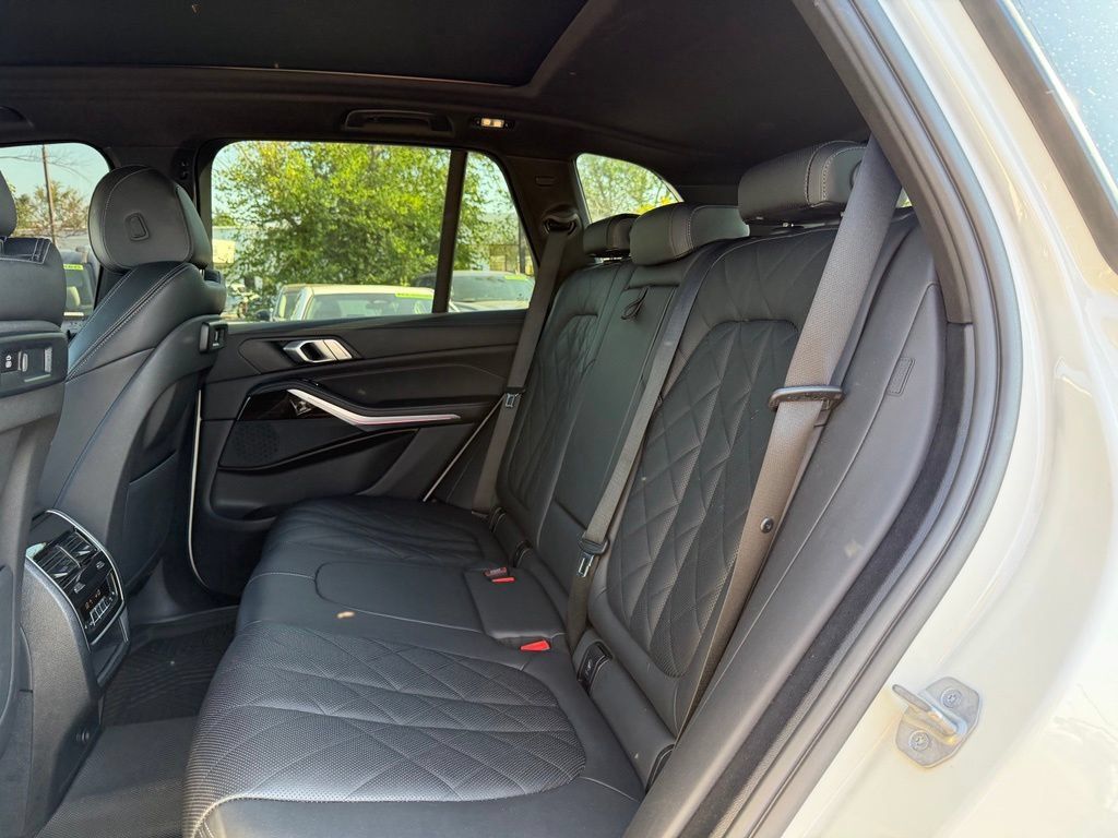Used 2023 BMW X5 xDrive45e AWD/4WD image 25
