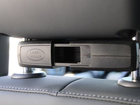 Used 2024 Land Rover Defender 130 X image 38