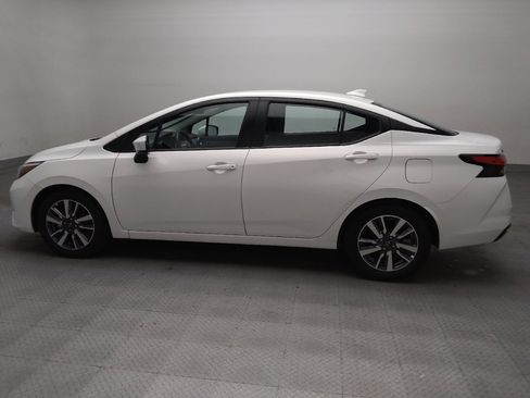 Used 2025 Nissan Versa SV FWD image 3