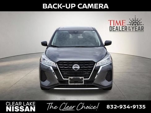 Certified 2025 Nissan Kicks Play S FWD image 2