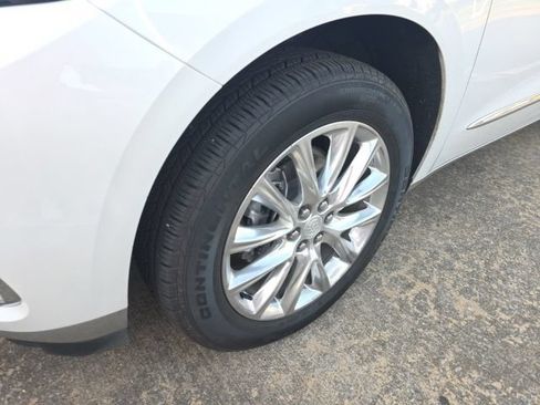 Used 2021 Buick Enclave Premium w/ Sun and Sites Package AWD/4WD image 2
