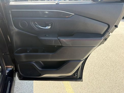 Used 2025 Honda Pilot Black Edition image 26