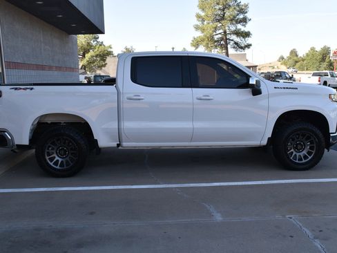 Used 2022 Chevrolet Silverado 1500 LT w/ LPO, Dark Essentials Package AWD/4WD image 10