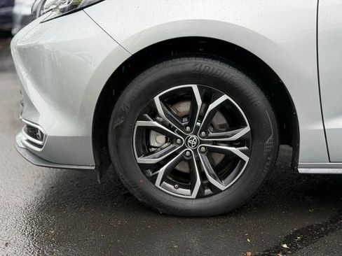 Certified 2025 Toyota Sienna Platinum AWD/4WD image 9