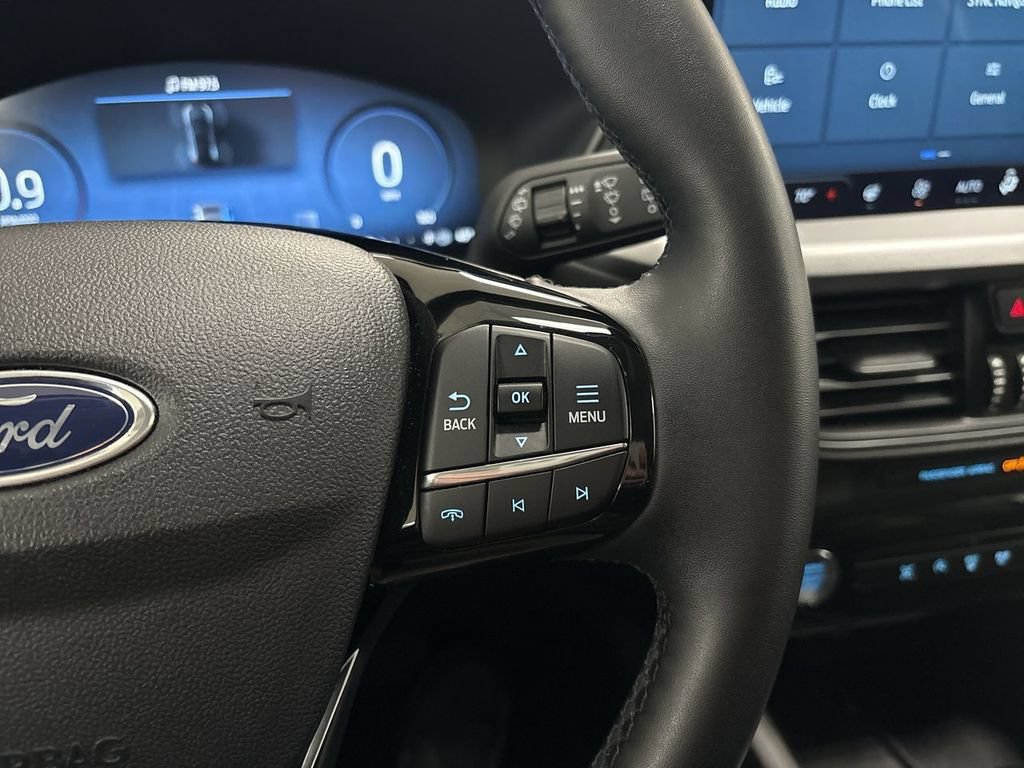 Used 2025 Ford Escape Platinum AWD/4WD image 47