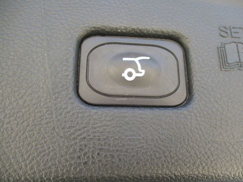Used 2022 Ford Edge Titanium AWD/4WD image 20