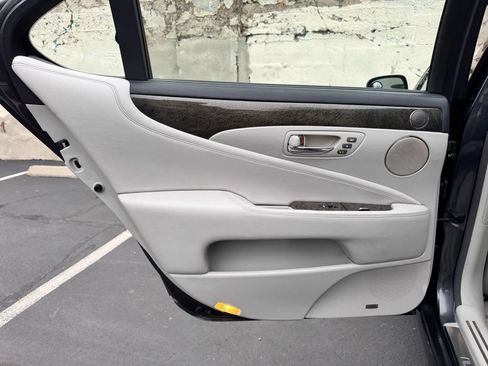 Used 2008 Lexus LS 600h L image 18