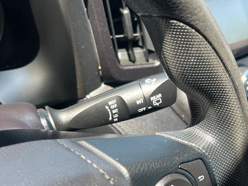 Used 2017 Toyota RAV4 LE AWD/4WD image 18