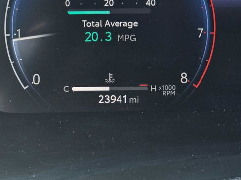 Used 2024 Toyota Highlander Platinum image 26