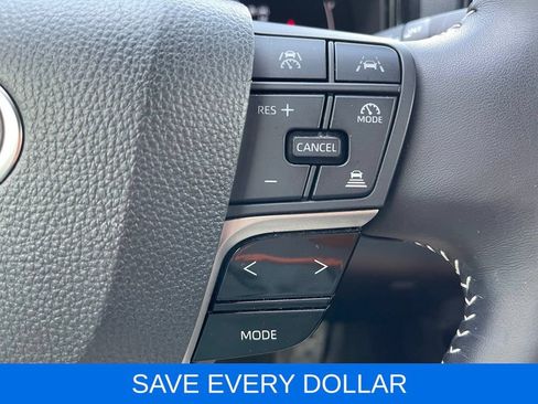 Used 2025 Toyota Camry SE FWD image 18