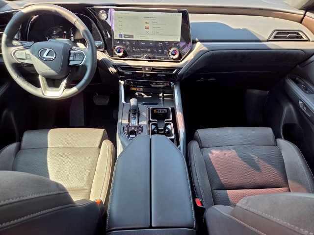 Used 2026 Lexus TX 350 AWD w/ Technology Package image 16