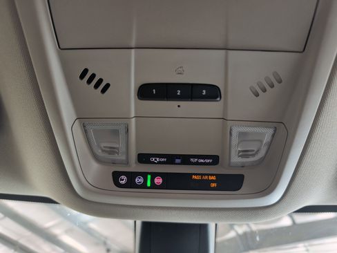 Used 2019 Buick Enclave Premium image 13