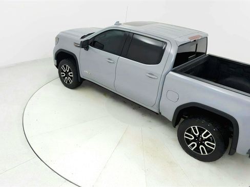 Used 2024 GMC Sierra 1500 AT4 w/ Technology Package AWD/4WD image 15