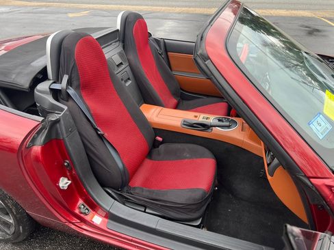 Used 2006 MAZDA MX-5 Miata Grand Touring w/ Premium Pkg image 12