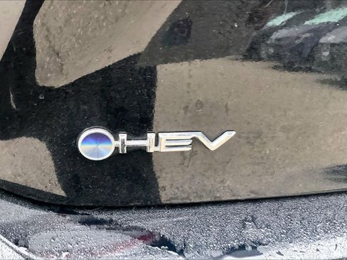 Used 2025 Toyota Camry LE FWD image 30