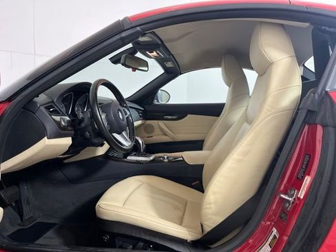 Used 2010 BMW Z4 sDrive35i image 19