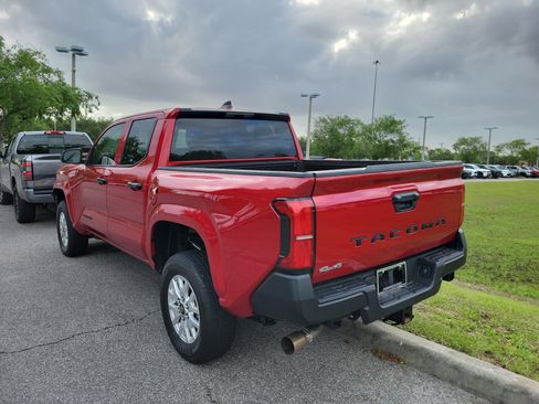 Used 2025 Toyota Tacoma SR image 19