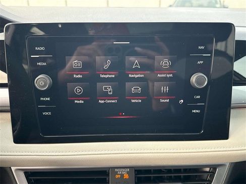 New 2026 Volkswagen Taos SEL AWD/4WD image 21